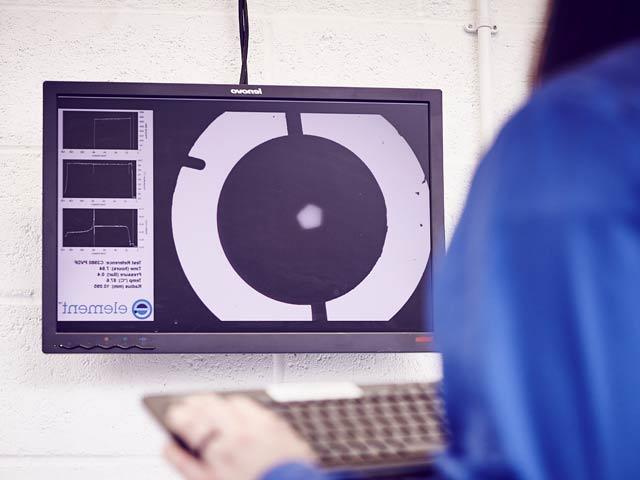 Super Critical CO2 Testing with Sapphire Cell